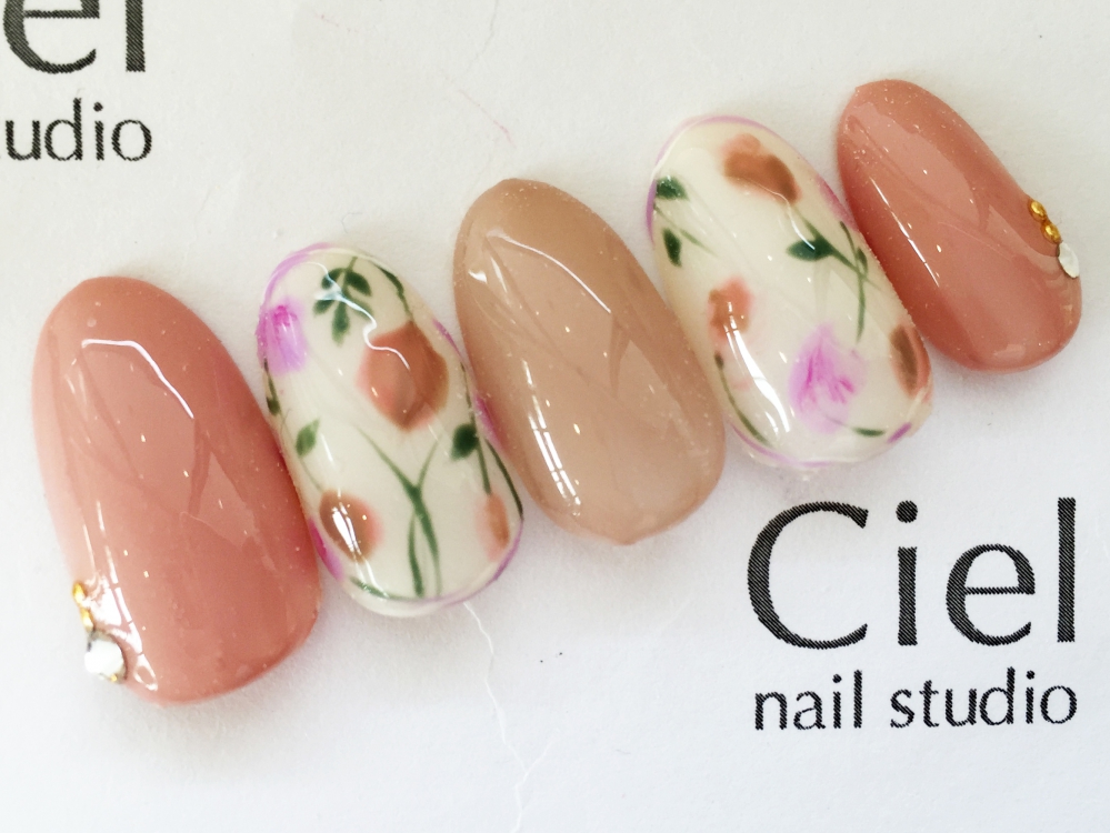 Ciel nail studio 春日店