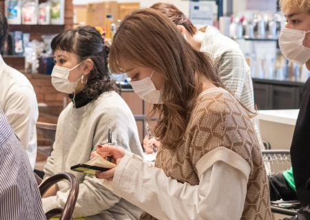 SARA 美容師アシスタントの1日