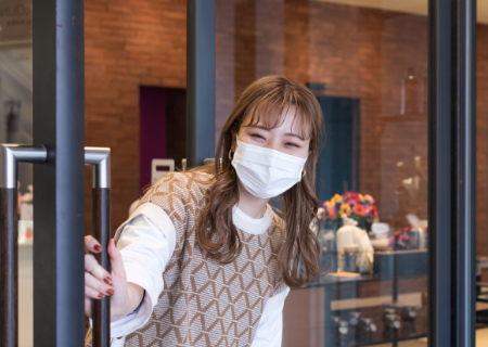 SARA 美容師アシスタント 横尾奈々